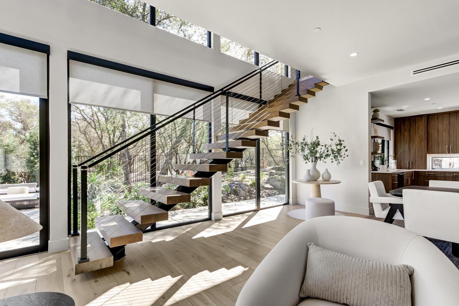 5708 Avenida Robles