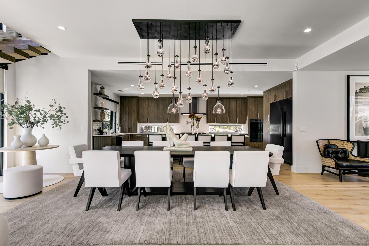 5708 Avenida Robles