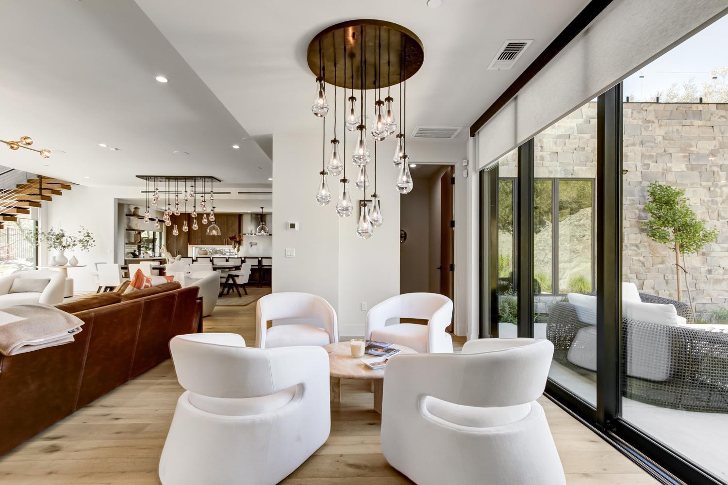 5708 Avenida Robles