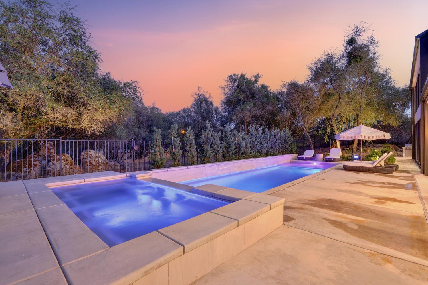 5708 Avenida Robles