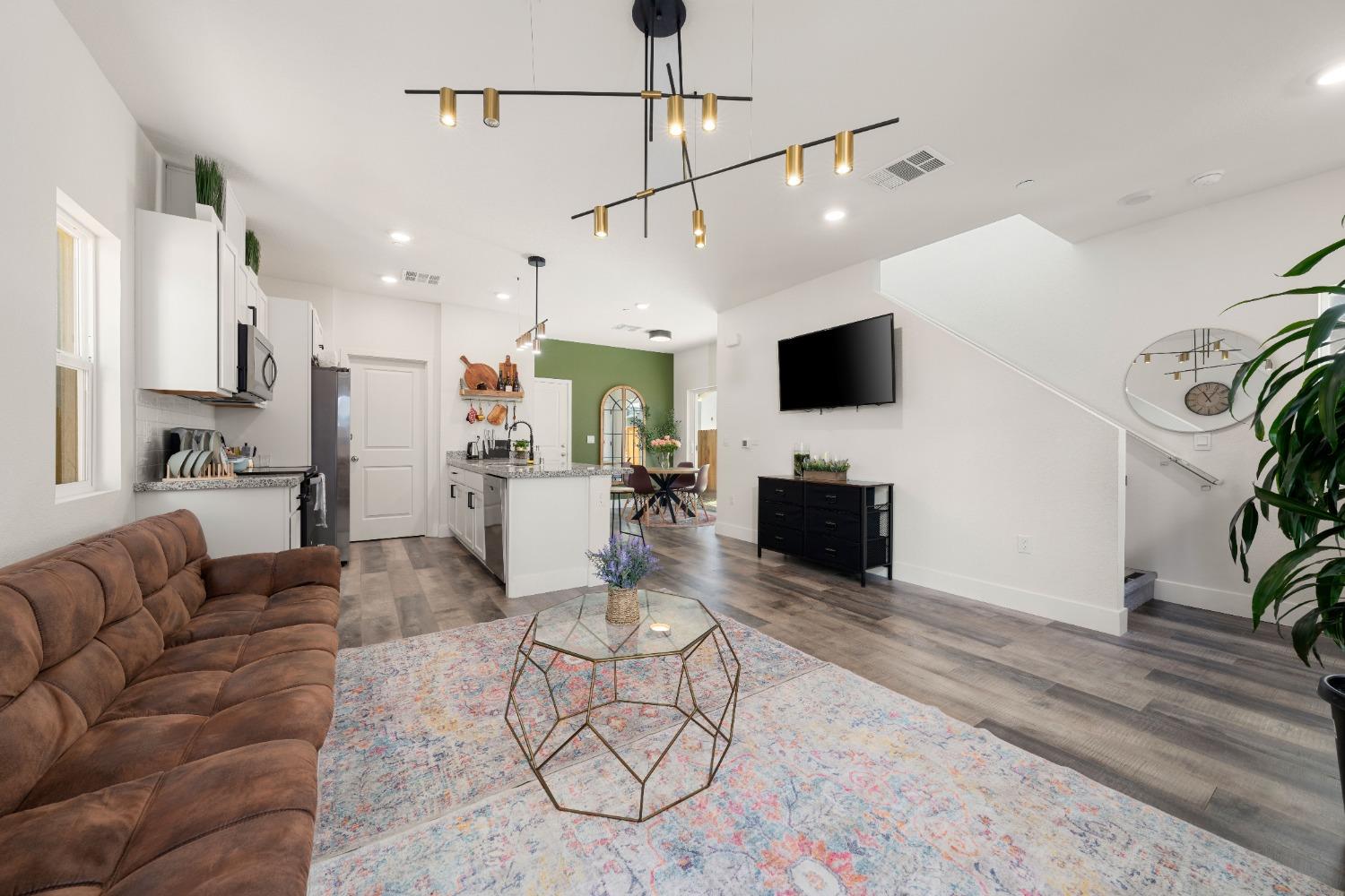 9025 Sausalito Lane