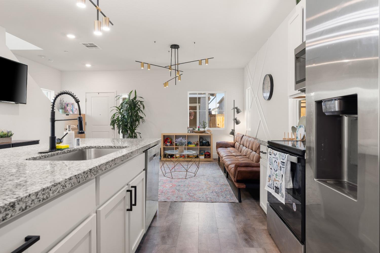 9025 Sausalito Lane