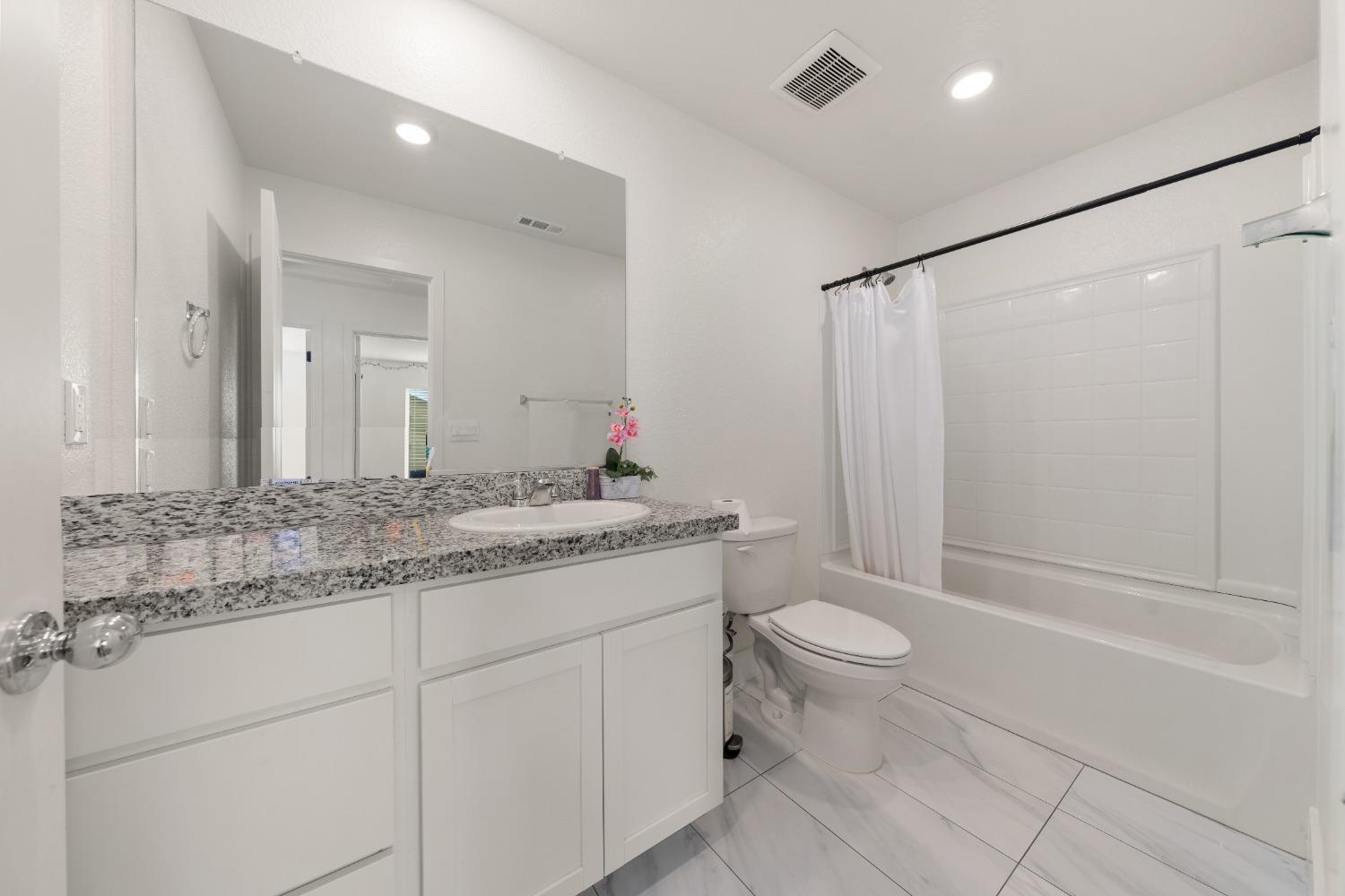 9025 Sausalito Lane
