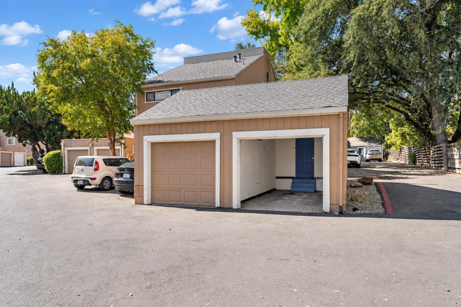 7951 Arcade Lake Lane