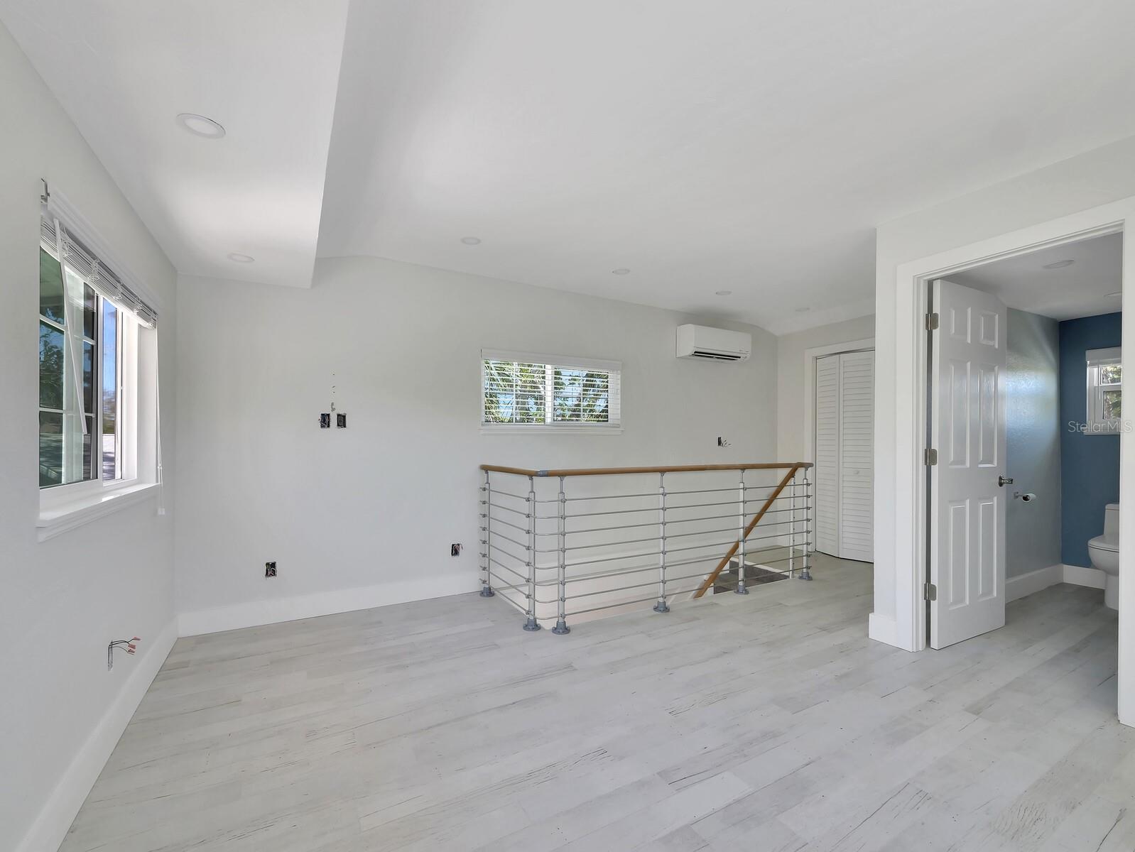 651 FOX ST