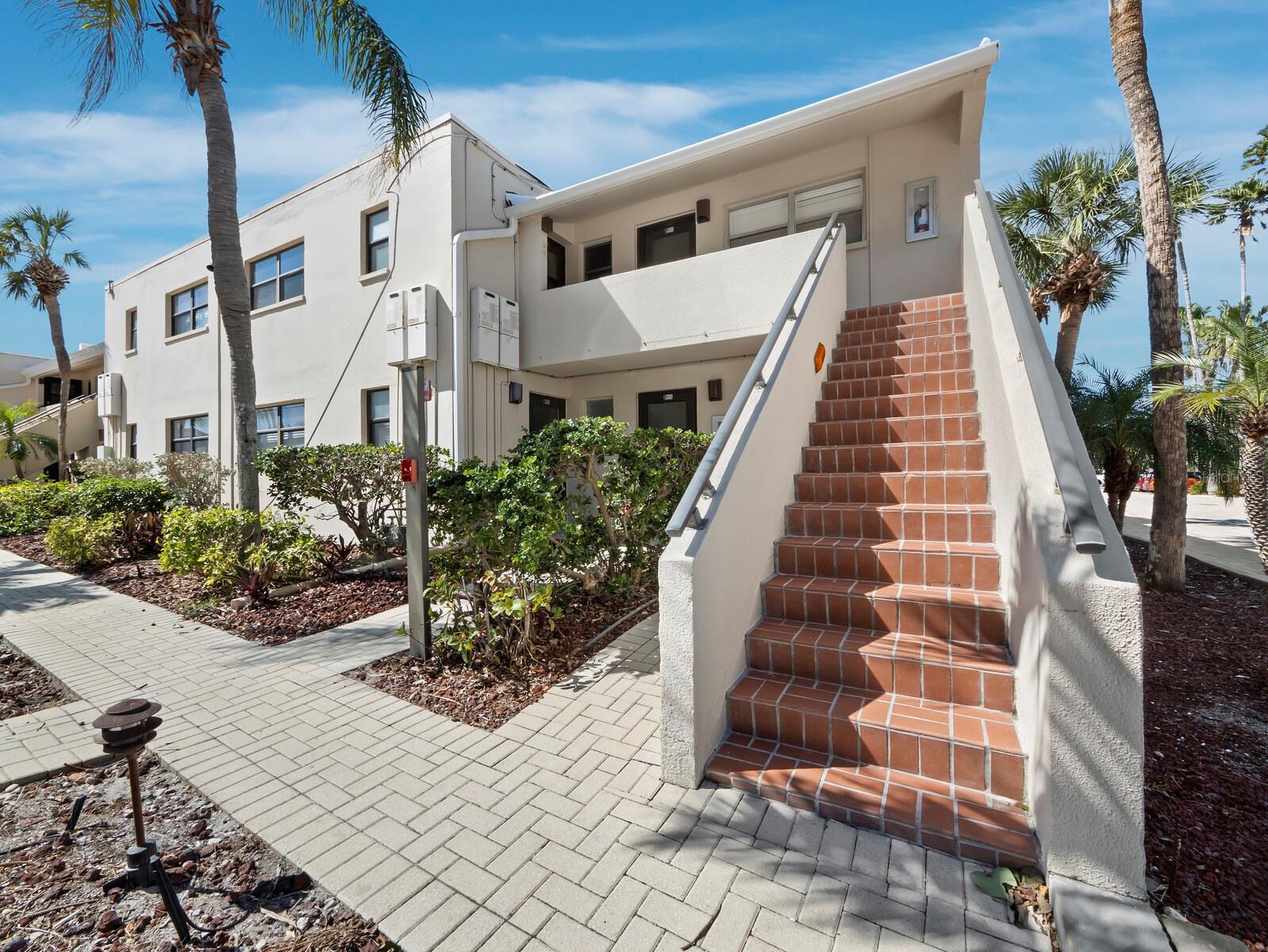 4621 GULF OF MEXICO DR #19B