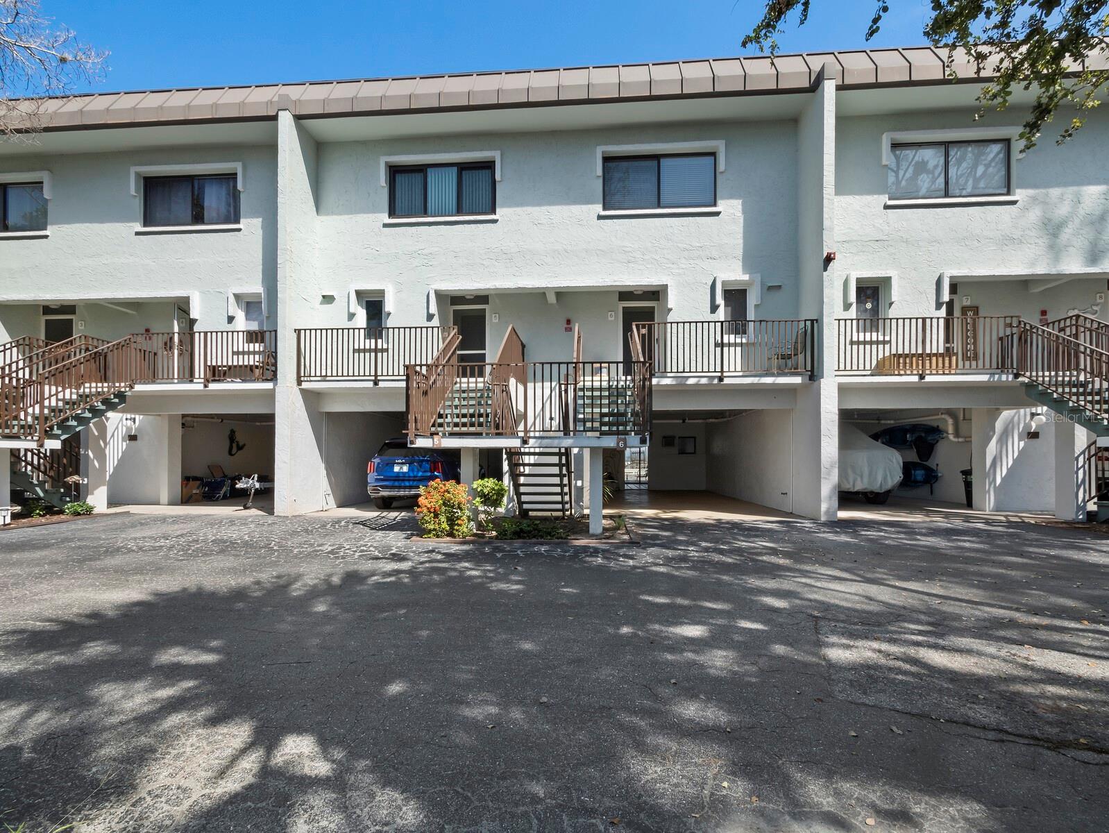 490 N SHORE RD #6
