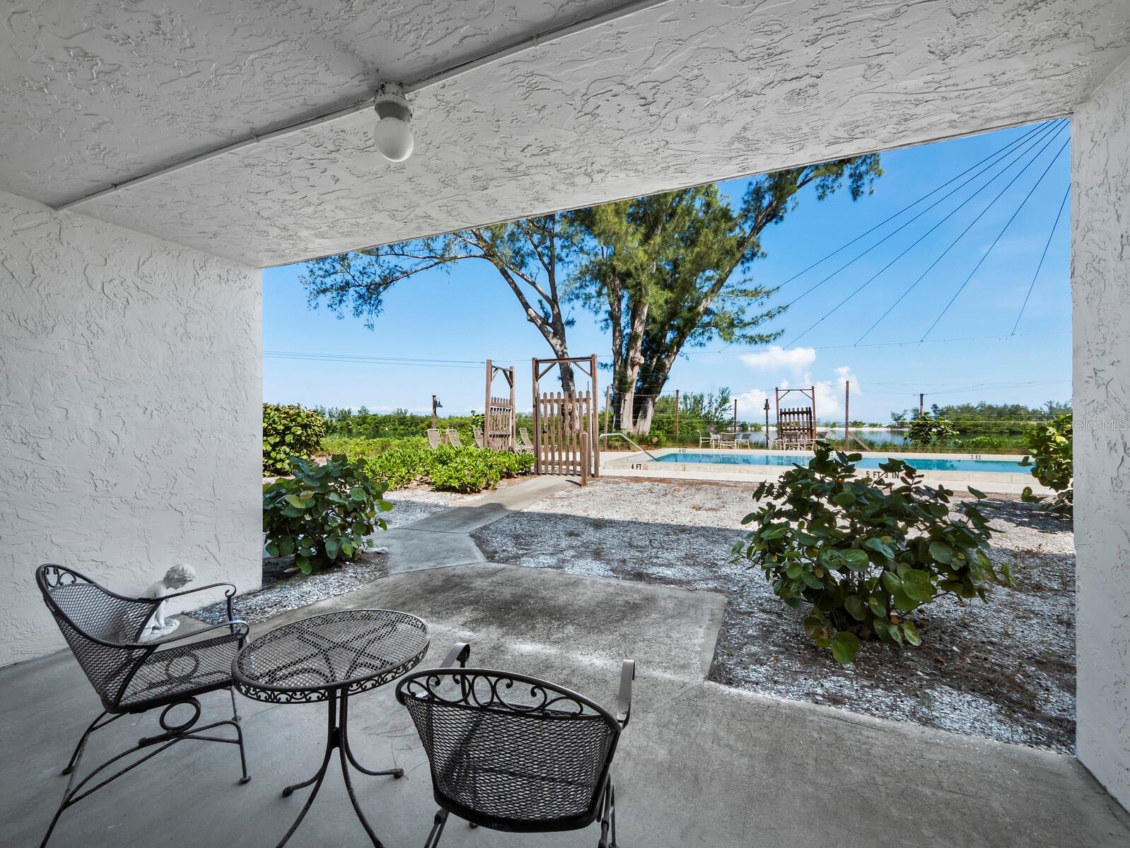 490 N SHORE RD #6