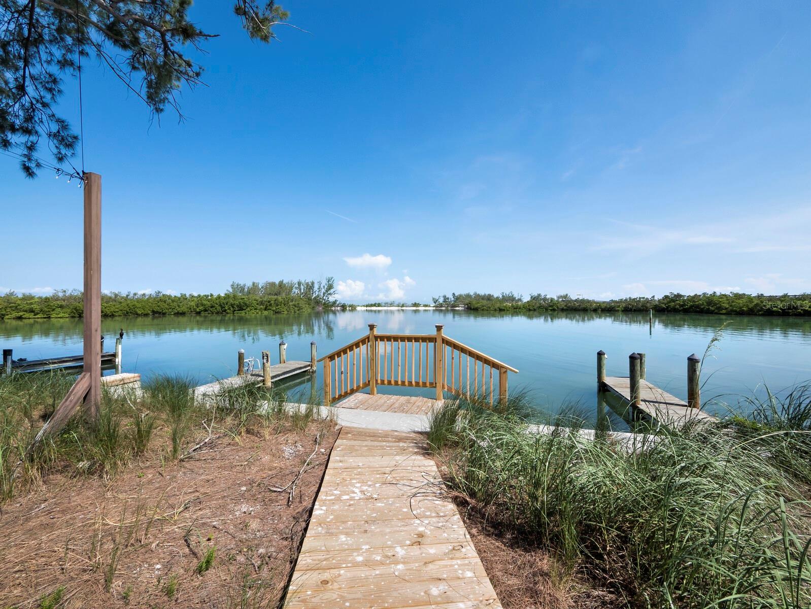 490 N SHORE RD #6