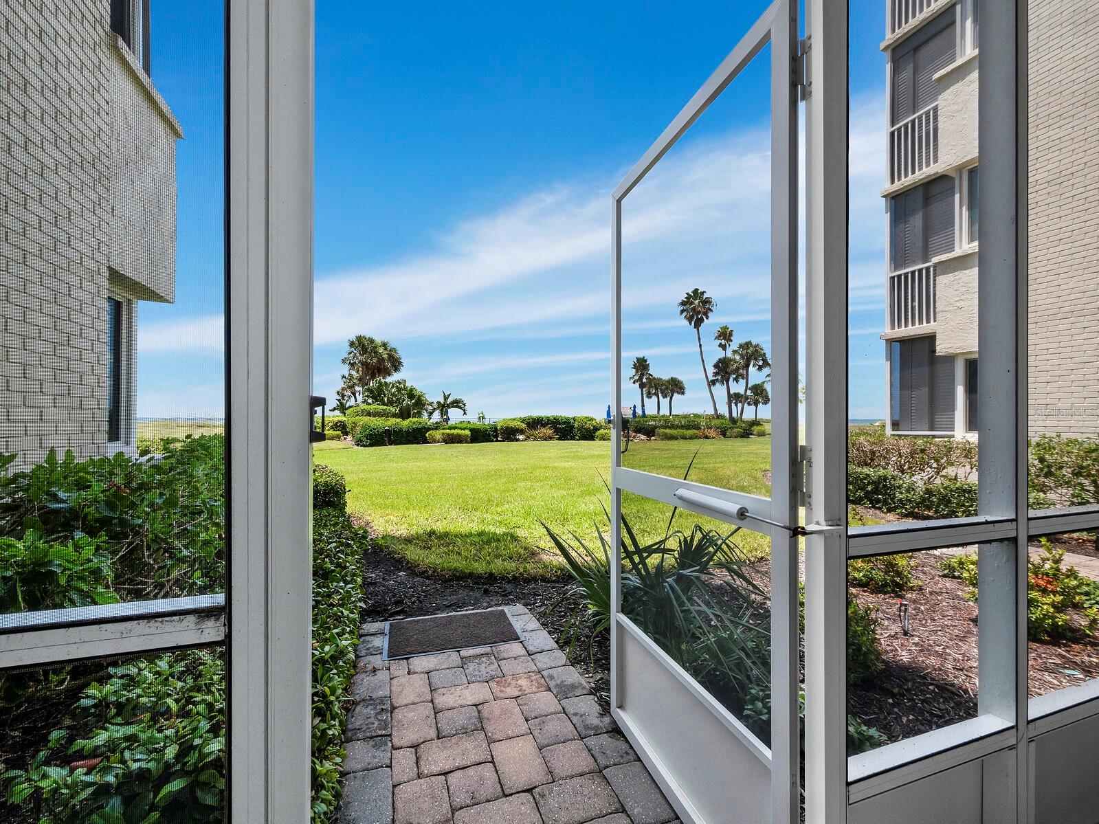 4825 GULF OF MEXICO DR #105