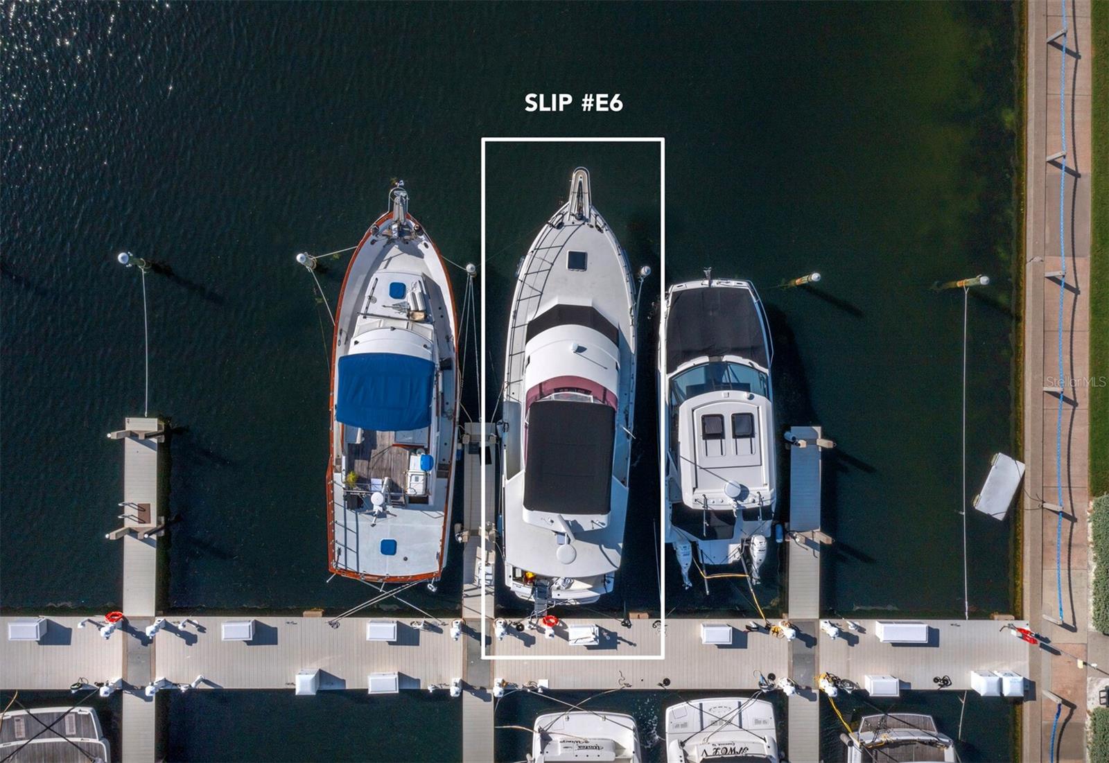 2800 HARBOURSIDE DR #E06