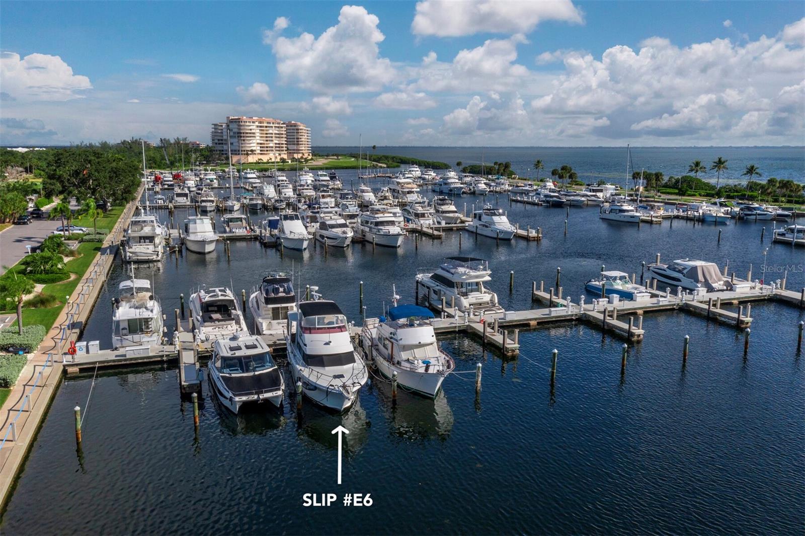 2800 HARBOURSIDE DR #E06