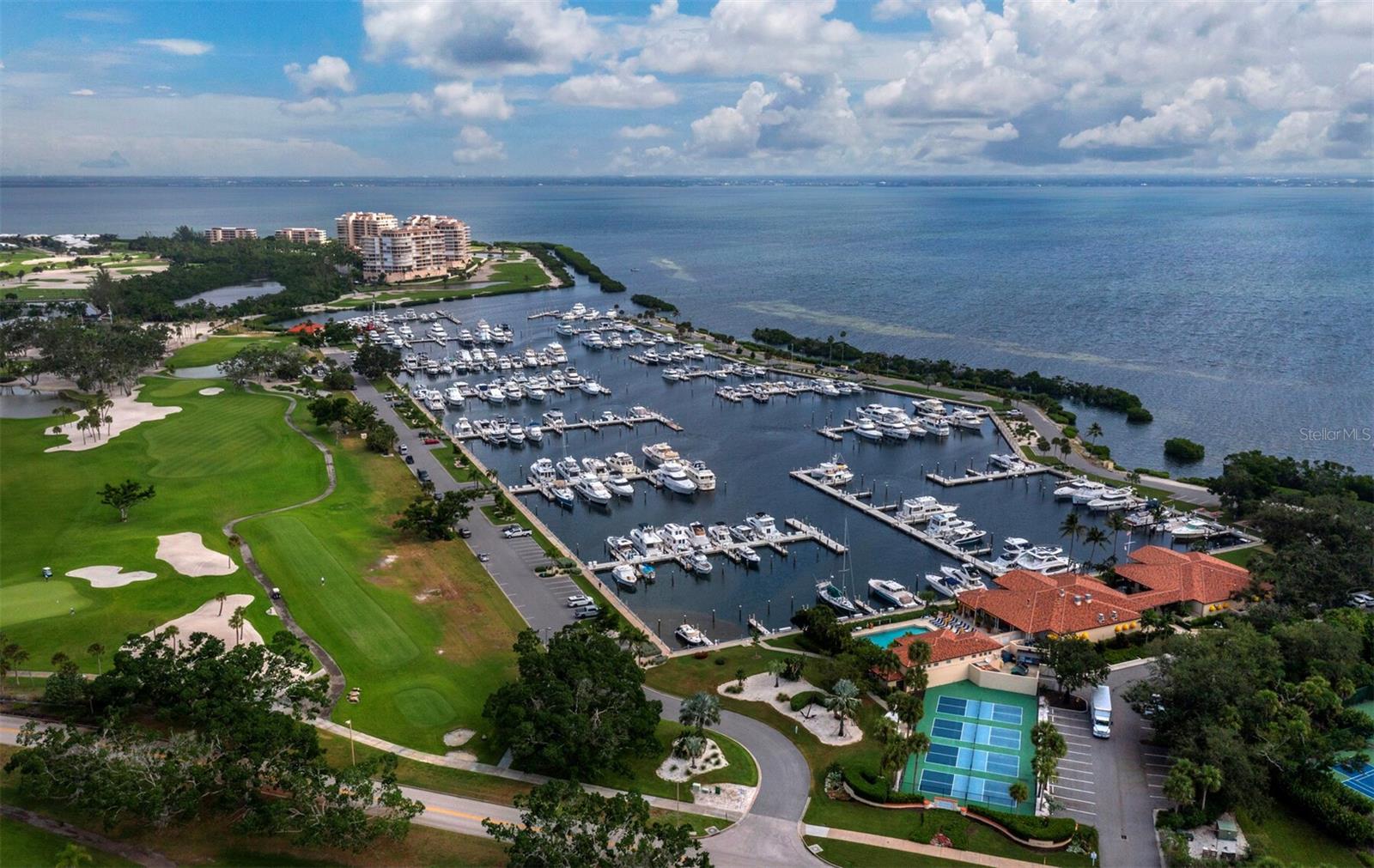 2800 HARBOURSIDE DR #E06