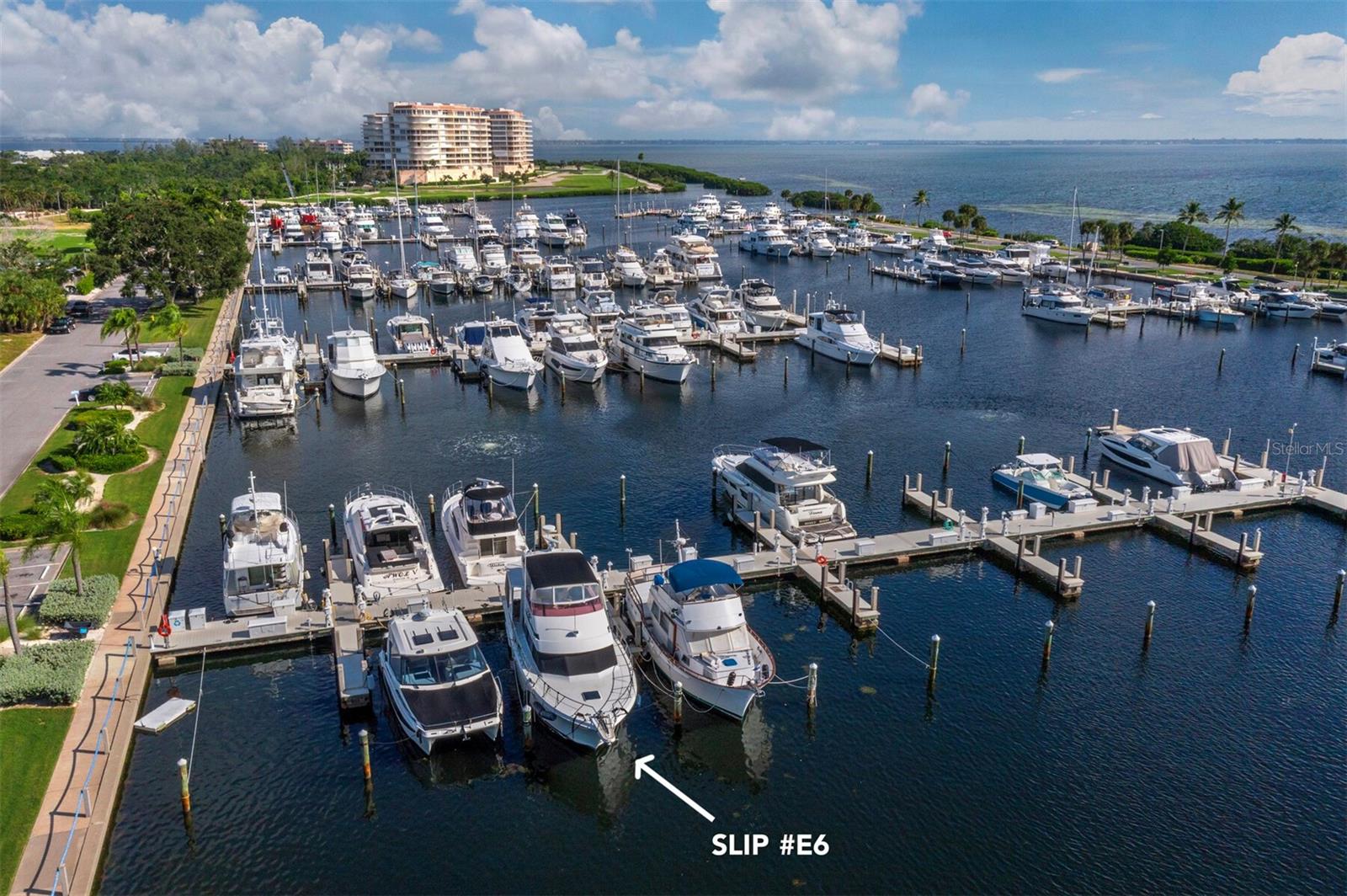 2800 HARBOURSIDE DR #E06
