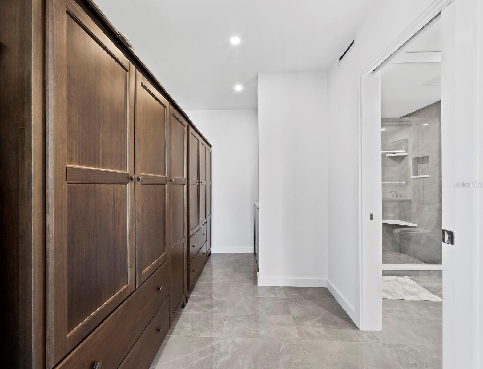 2525 GULF OF MEXICO DR #8D