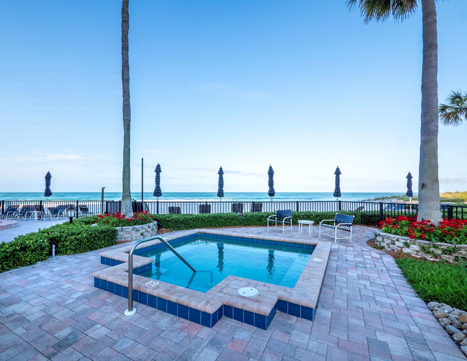 2525 GULF OF MEXICO DR #8D