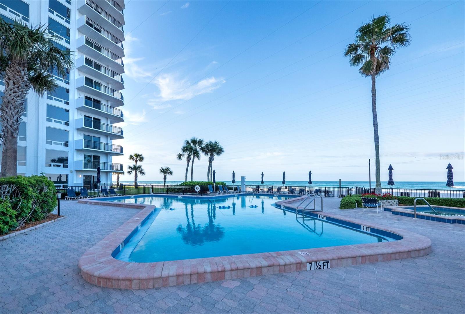 2525 GULF OF MEXICO DR #8D