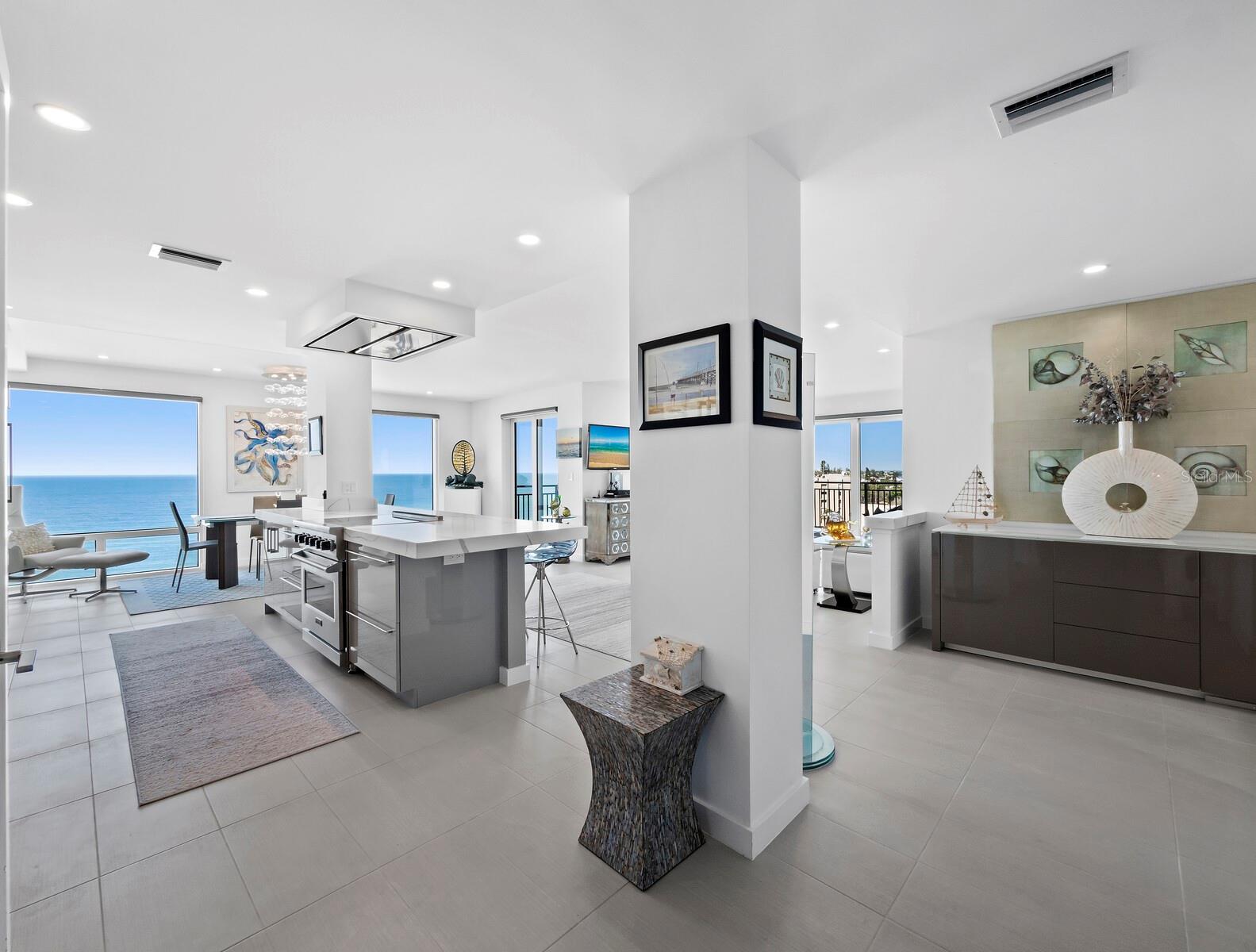 2525 GULF OF MEXICO DR #8D