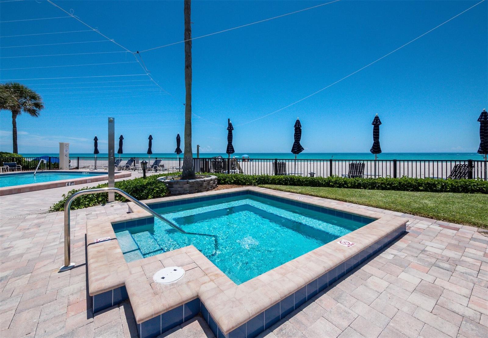 2525 GULF OF MEXICO DR #8D