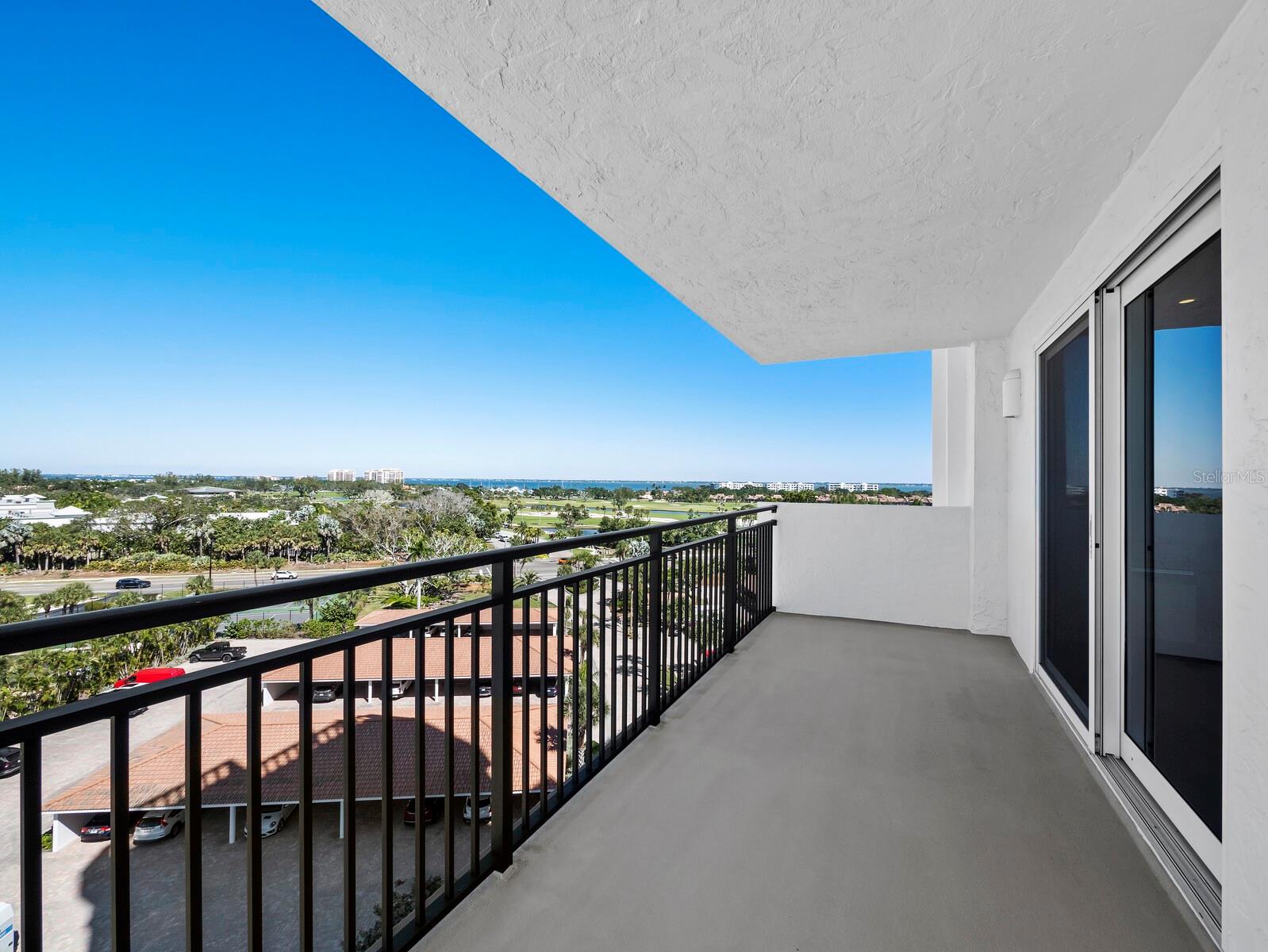 2525 GULF OF MEXICO DR #8D