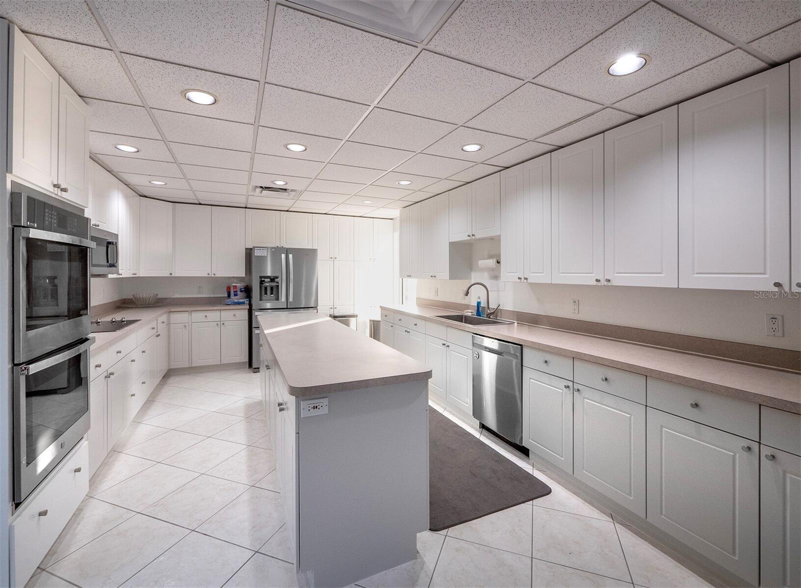 2525 GULF OF MEXICO DR #8D