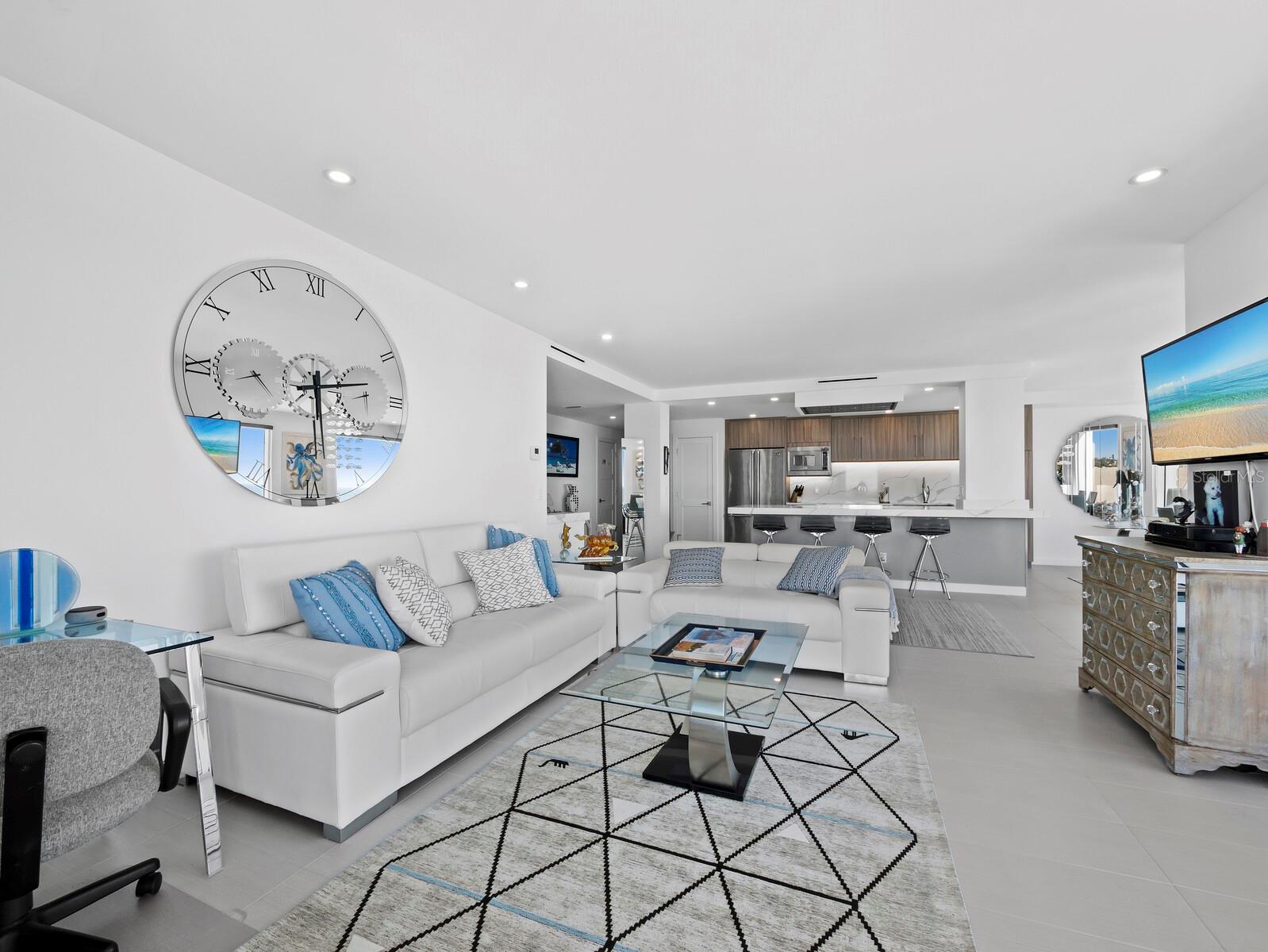 2525 GULF OF MEXICO DR #8D