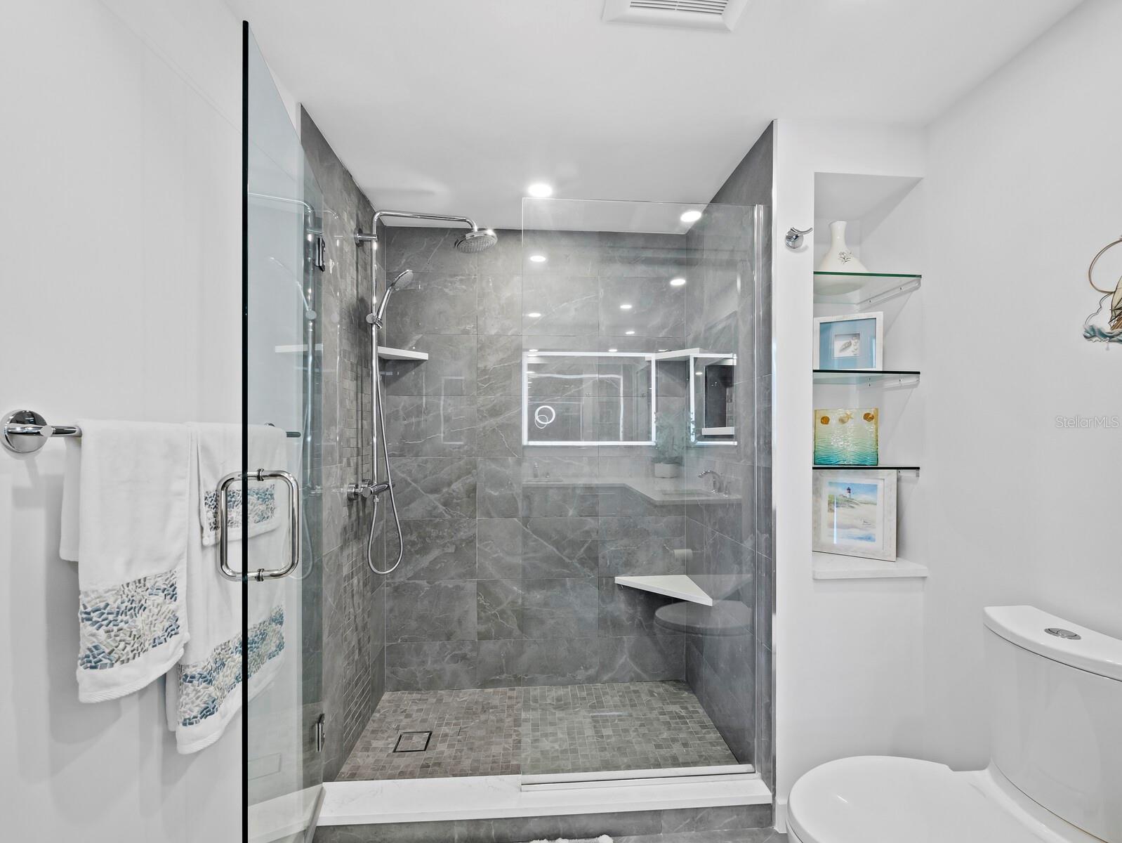 2525 GULF OF MEXICO DR #8D