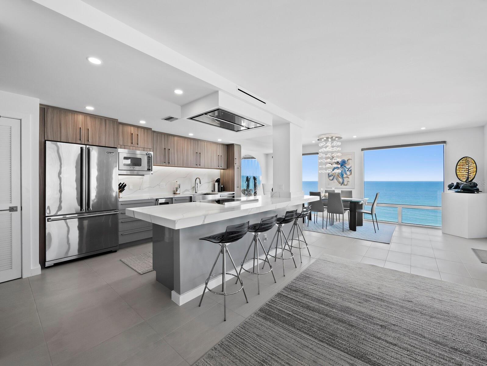 2525 GULF OF MEXICO DR #8D