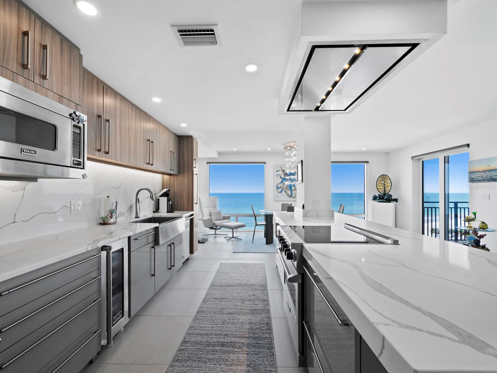 2525 GULF OF MEXICO DR #8D