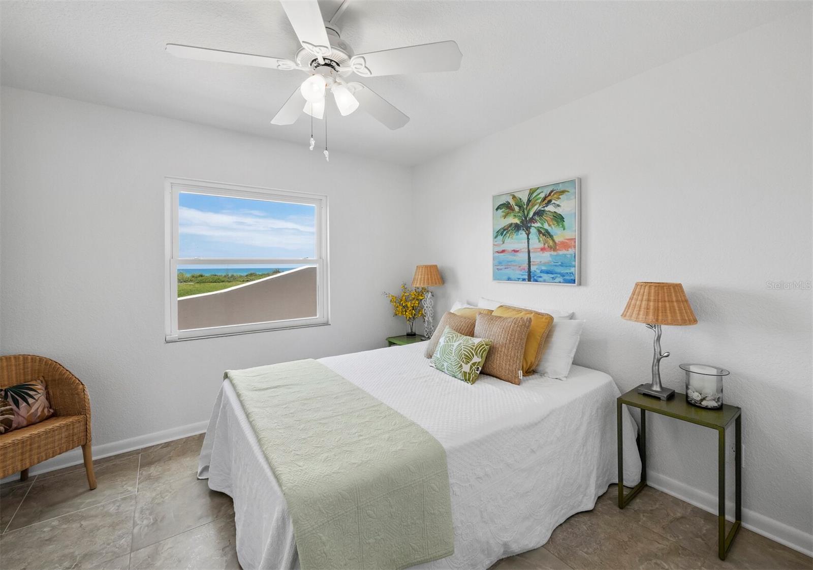 5231 GULF OF MEXICO DR #104