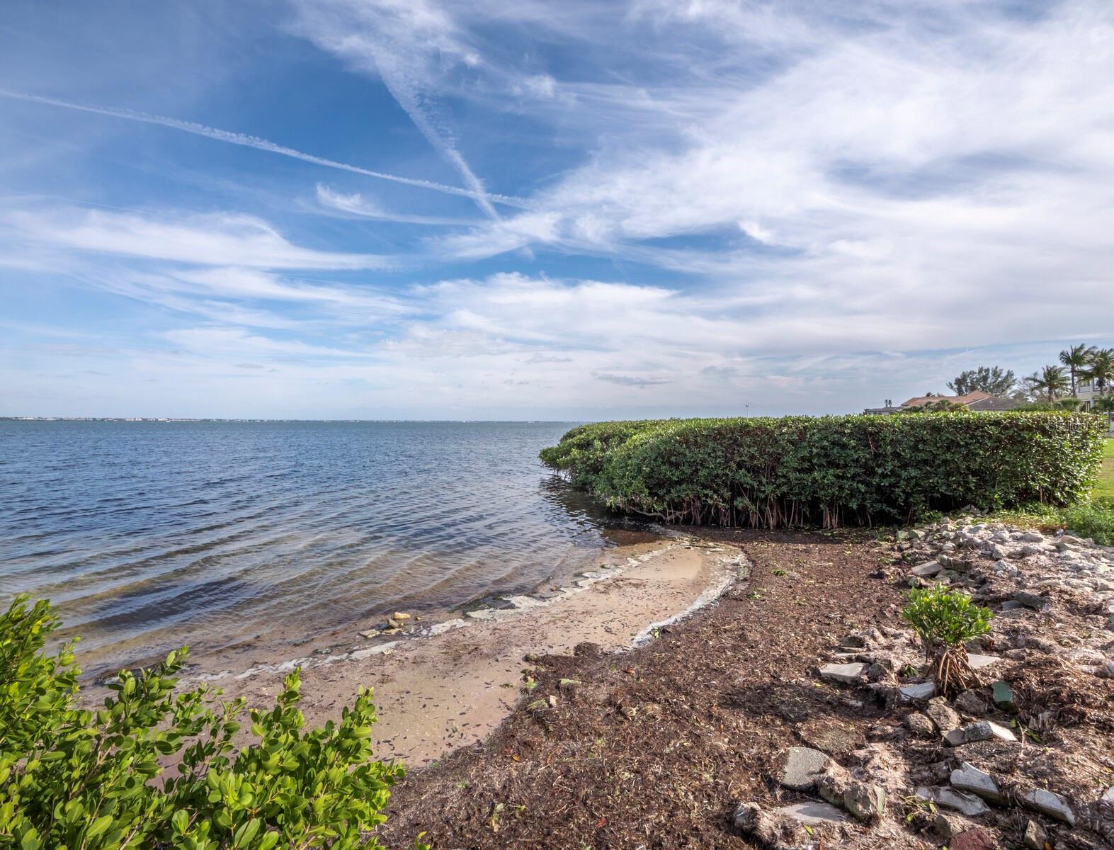 5231 GULF OF MEXICO DR #104