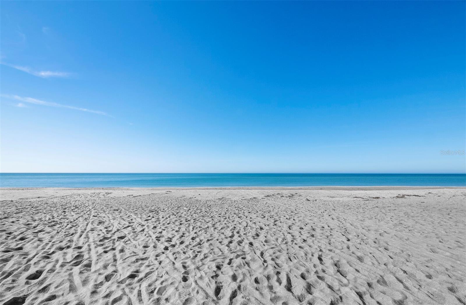 5231 GULF OF MEXICO DR #104