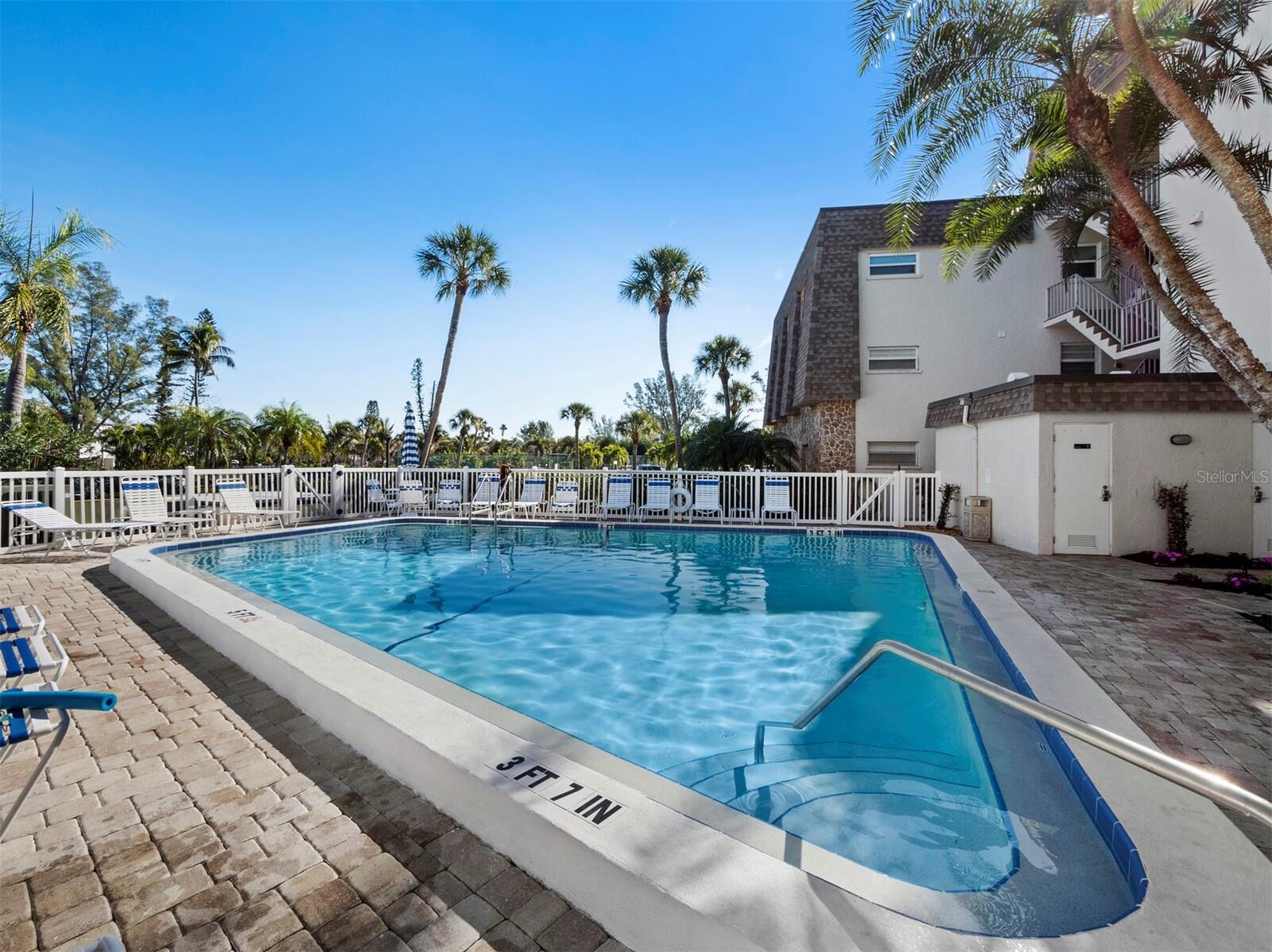 5231 GULF OF MEXICO DR #104