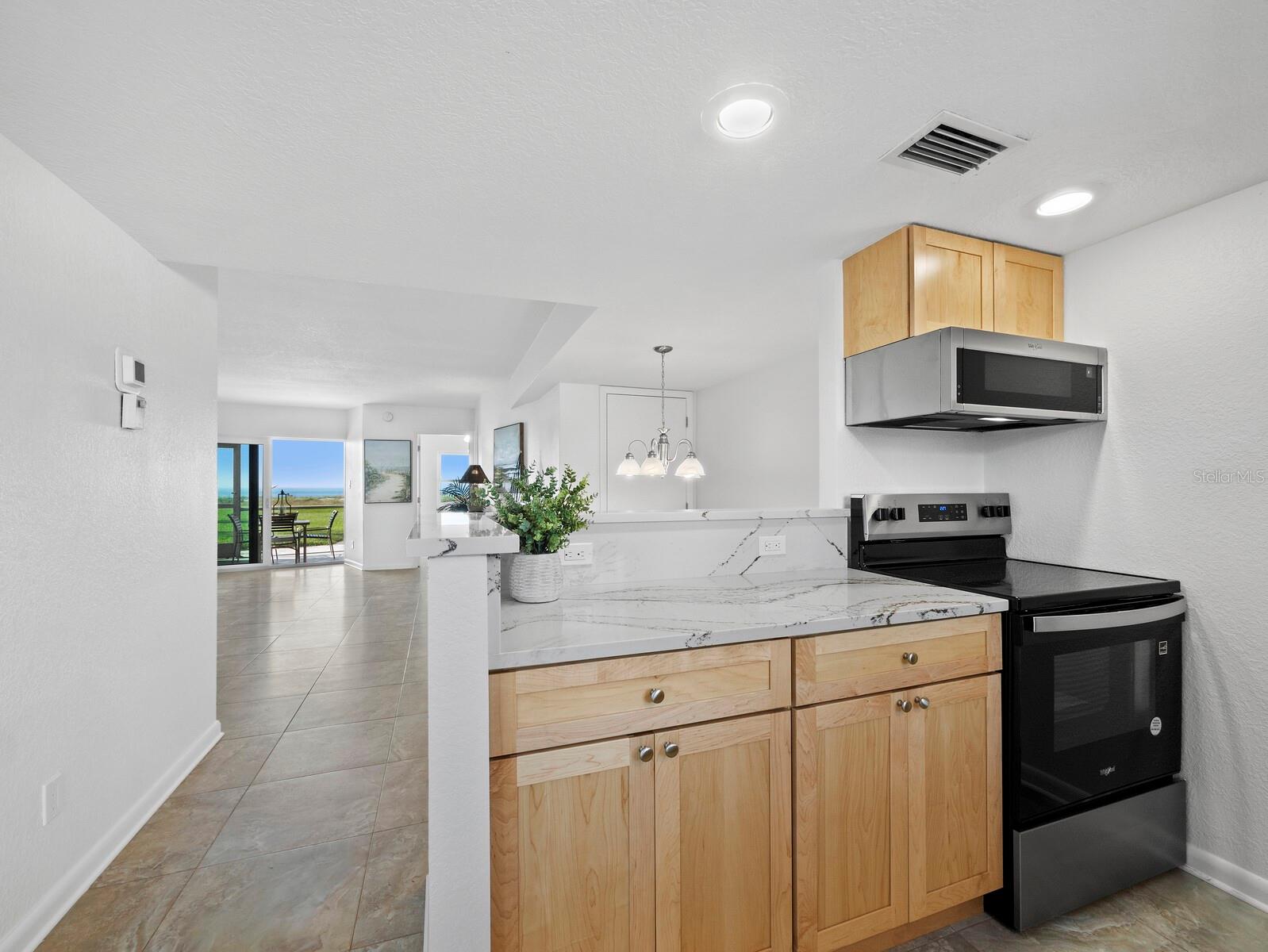 5231 GULF OF MEXICO DR #104