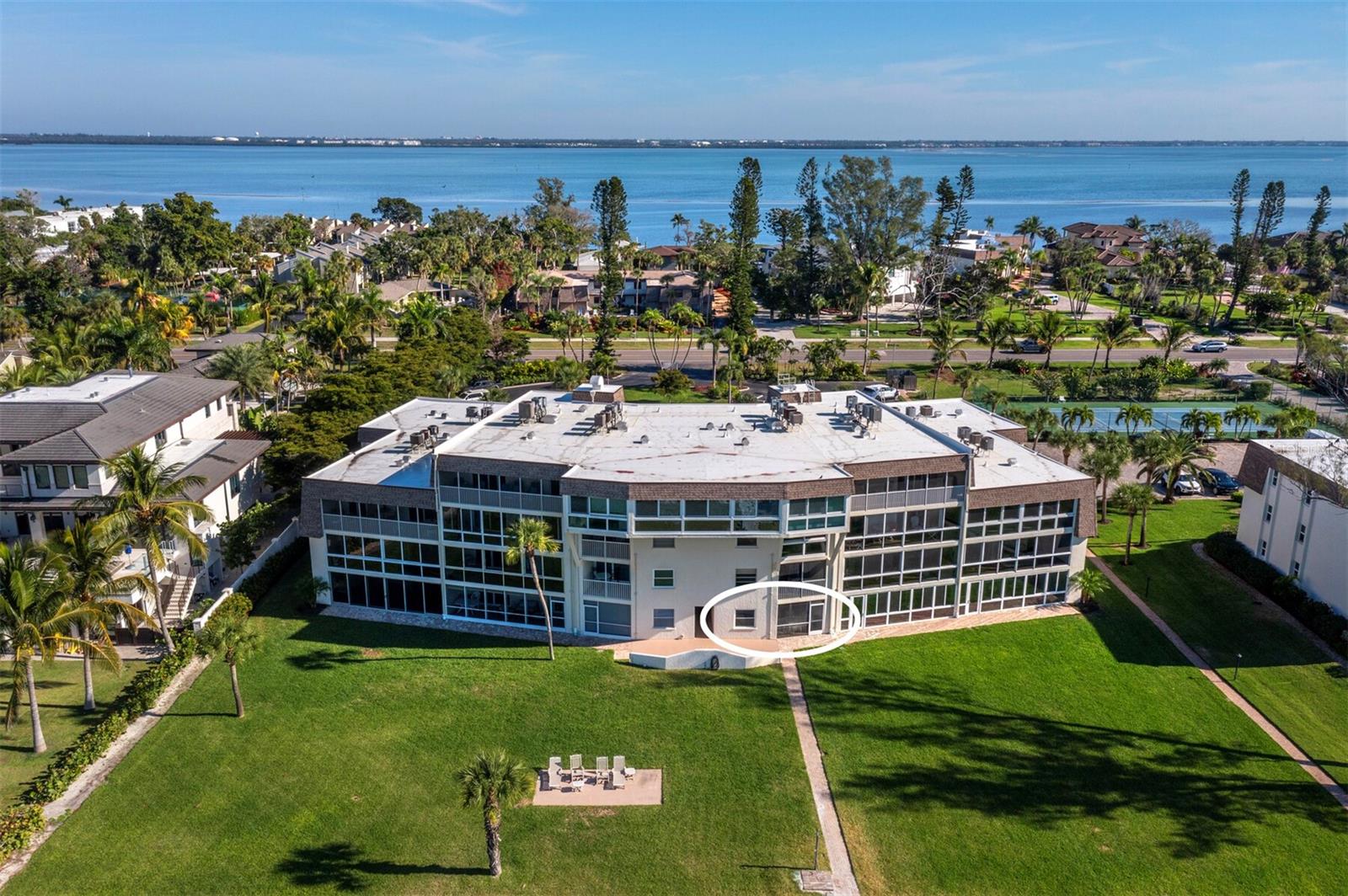 5231 GULF OF MEXICO DR #104