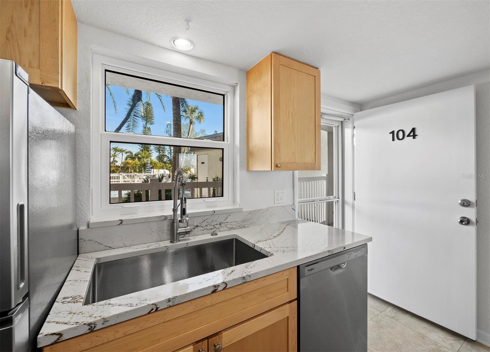 5231 GULF OF MEXICO DR #104