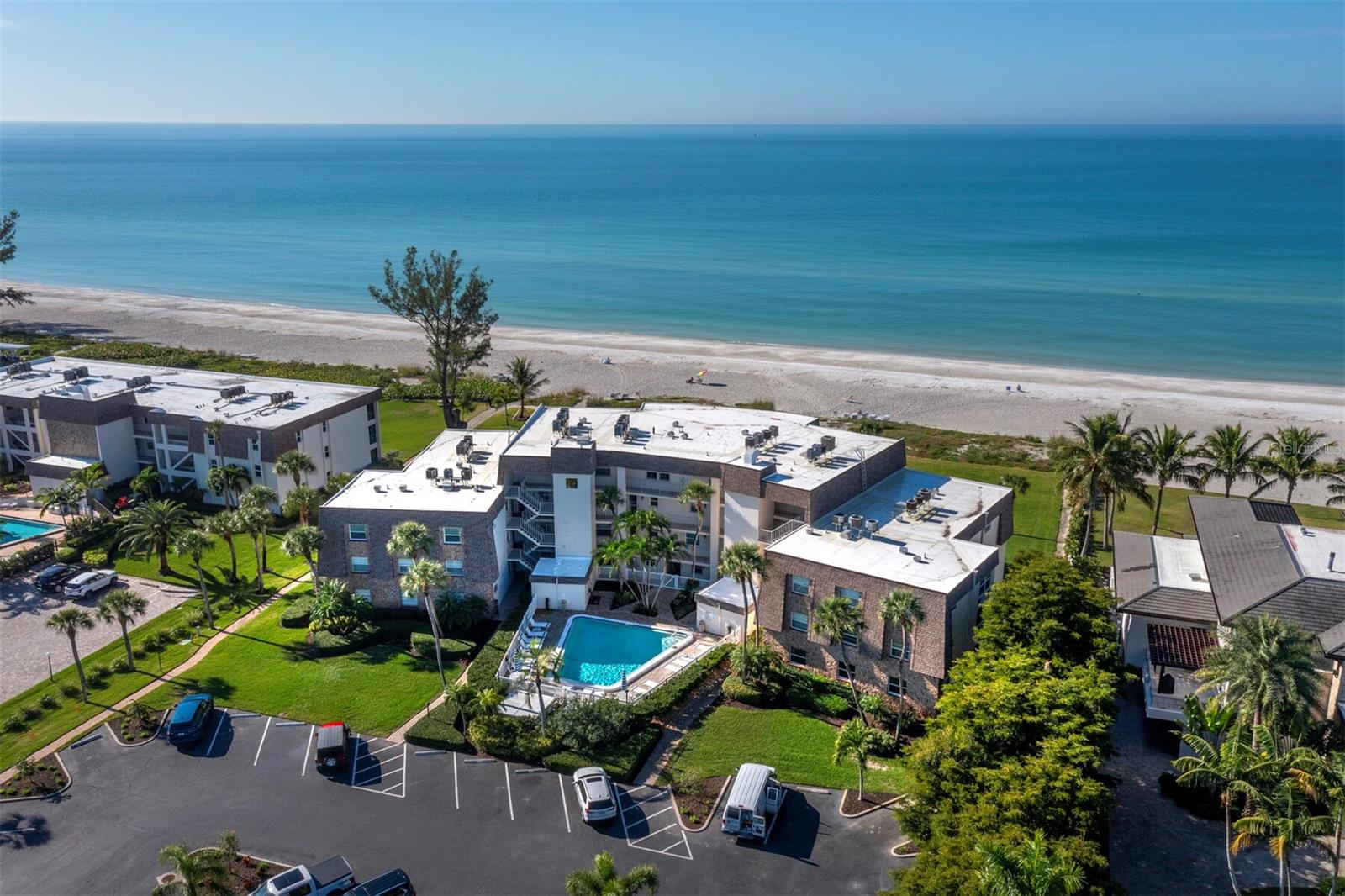 5231 GULF OF MEXICO DR #104