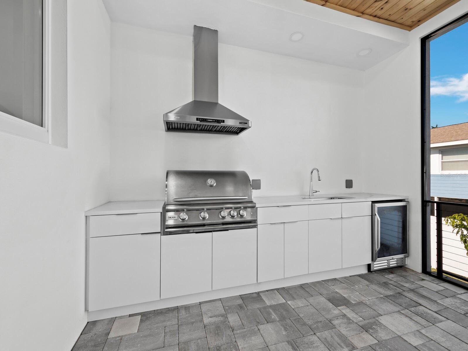 635 JUNGLE QUEEN WAY