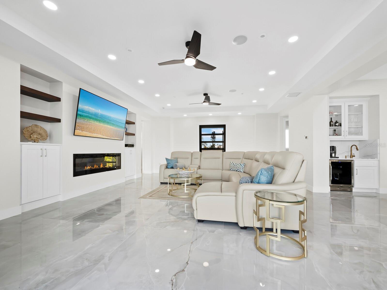 635 JUNGLE QUEEN WAY