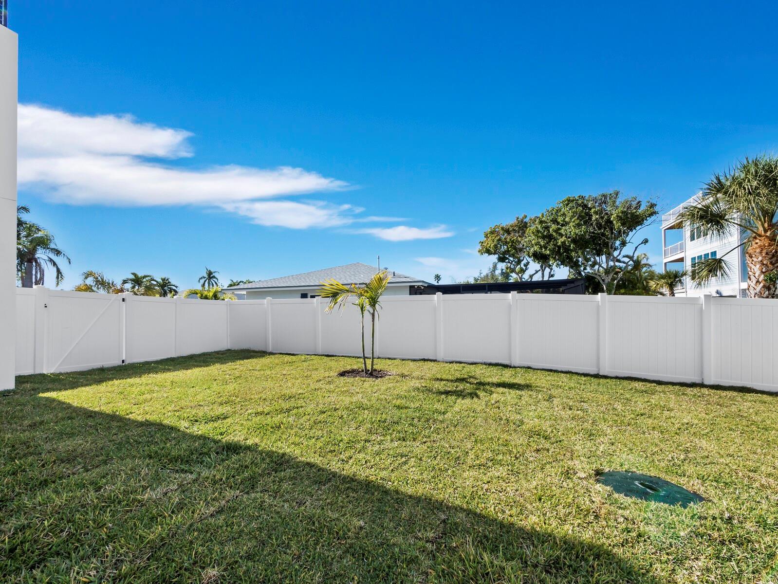 635 JUNGLE QUEEN WAY