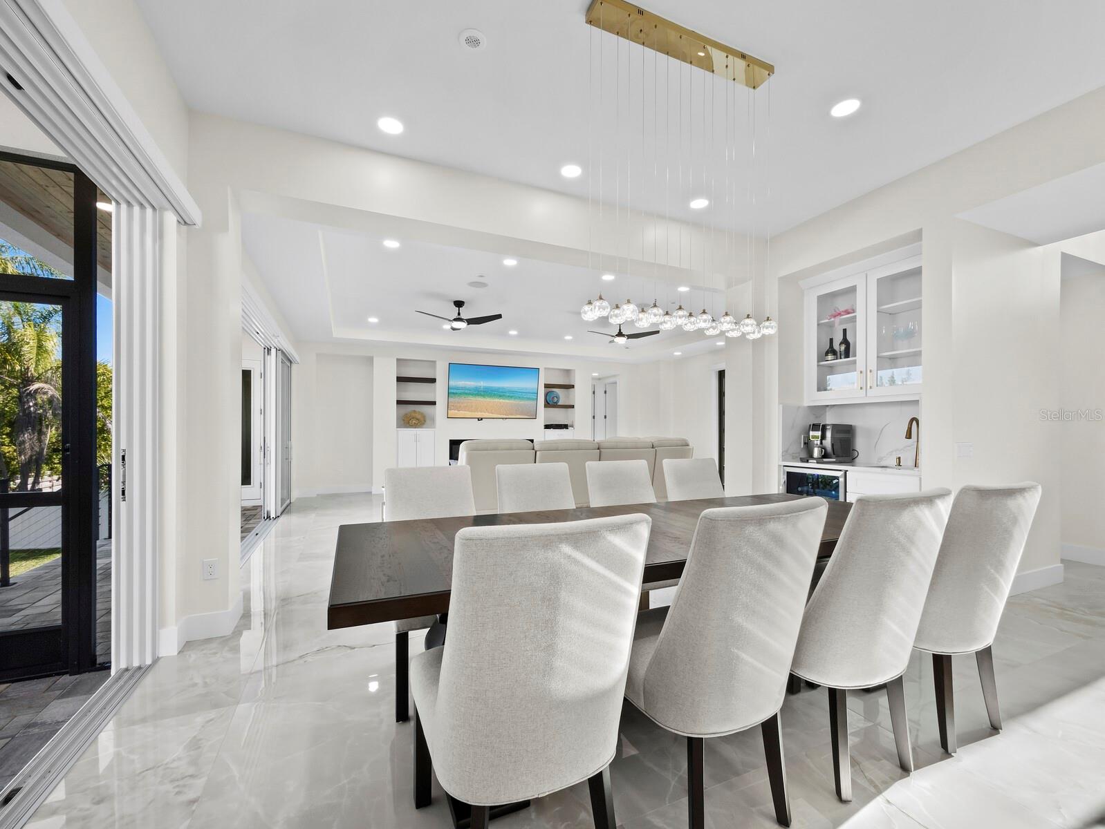 635 JUNGLE QUEEN WAY