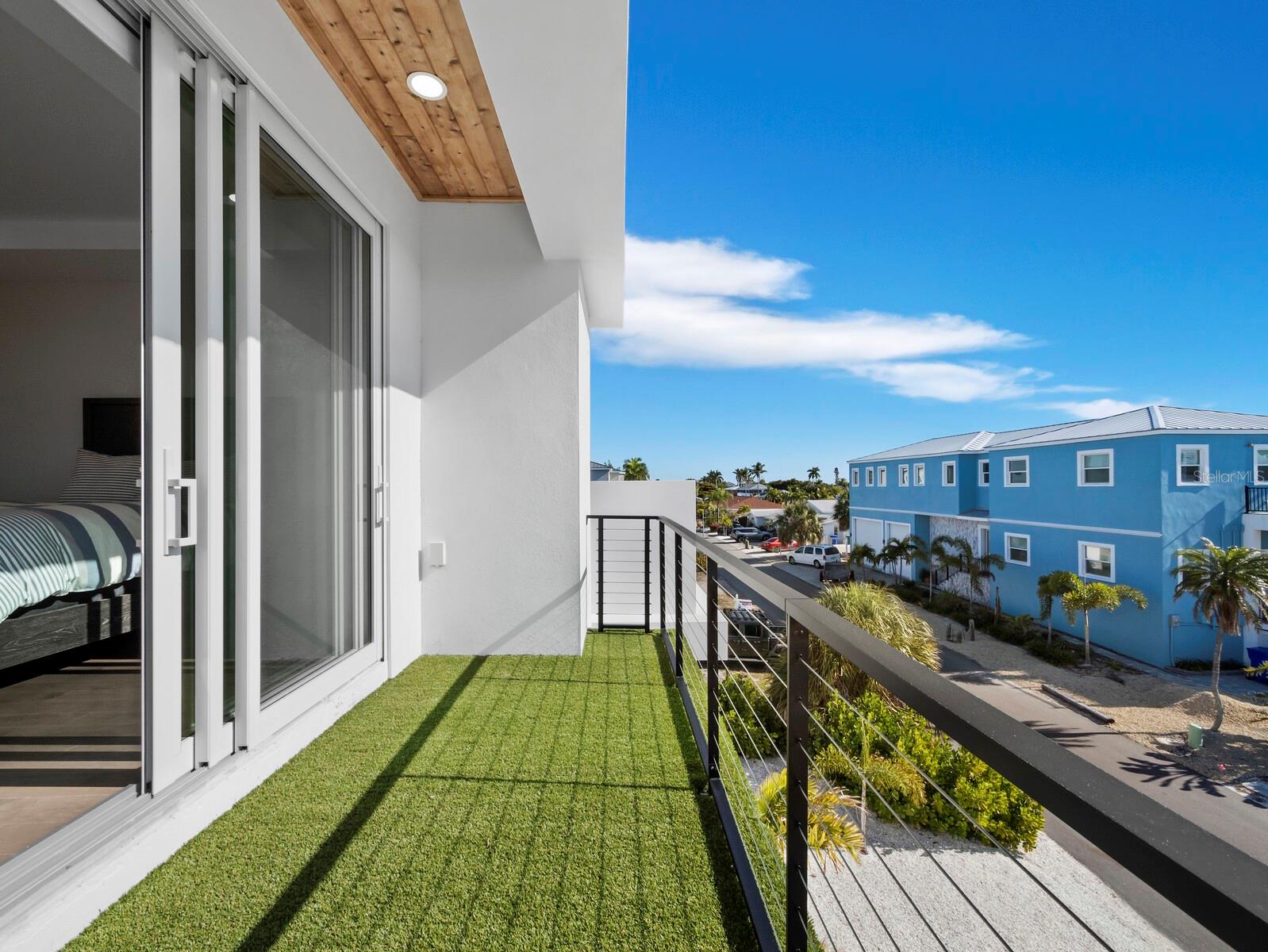 635 JUNGLE QUEEN WAY