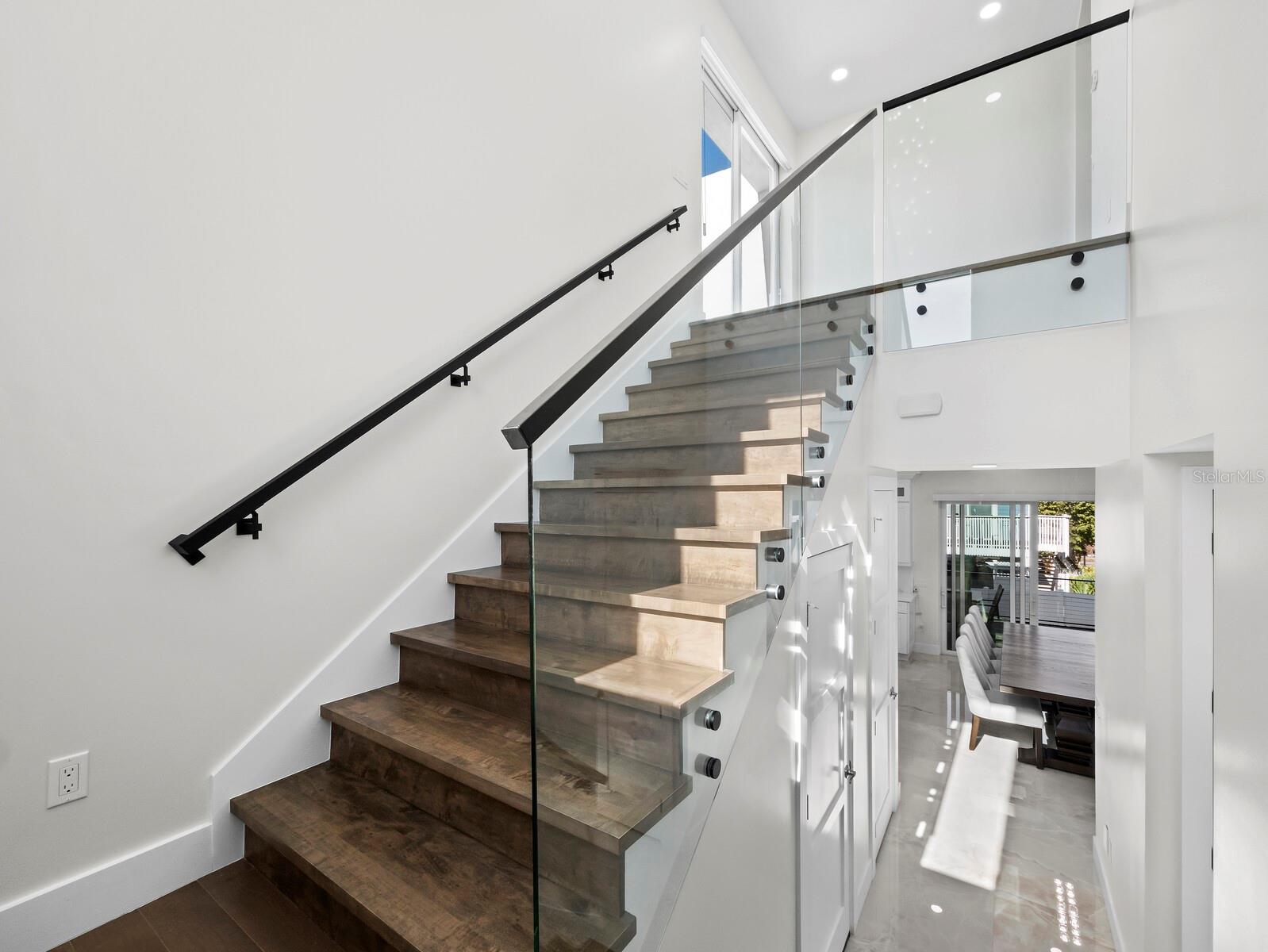 635 JUNGLE QUEEN WAY