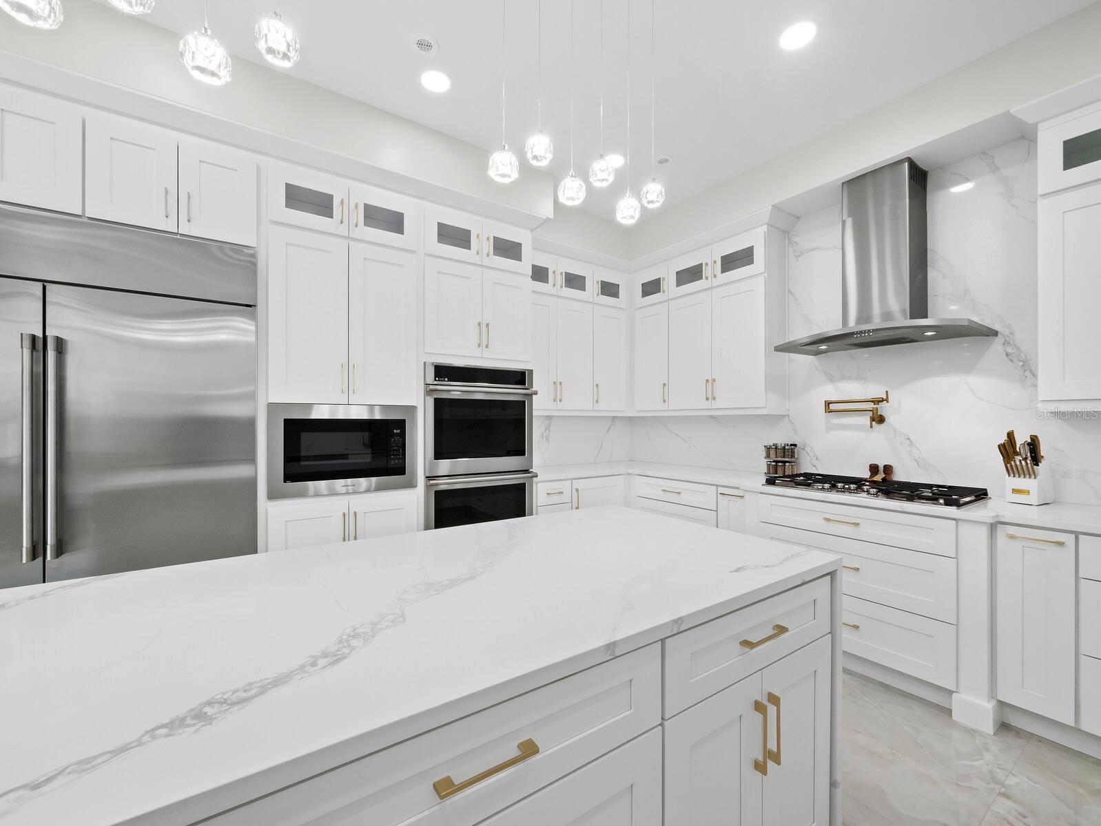 635 JUNGLE QUEEN WAY