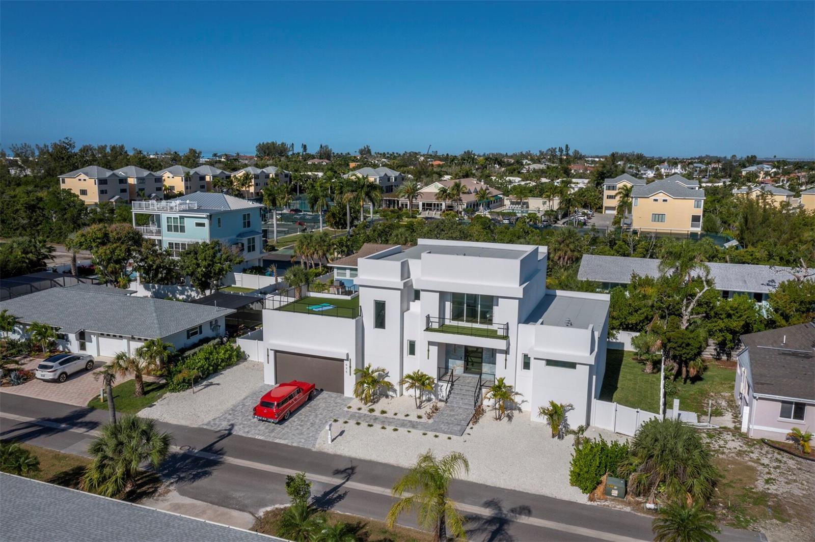 635 JUNGLE QUEEN WAY