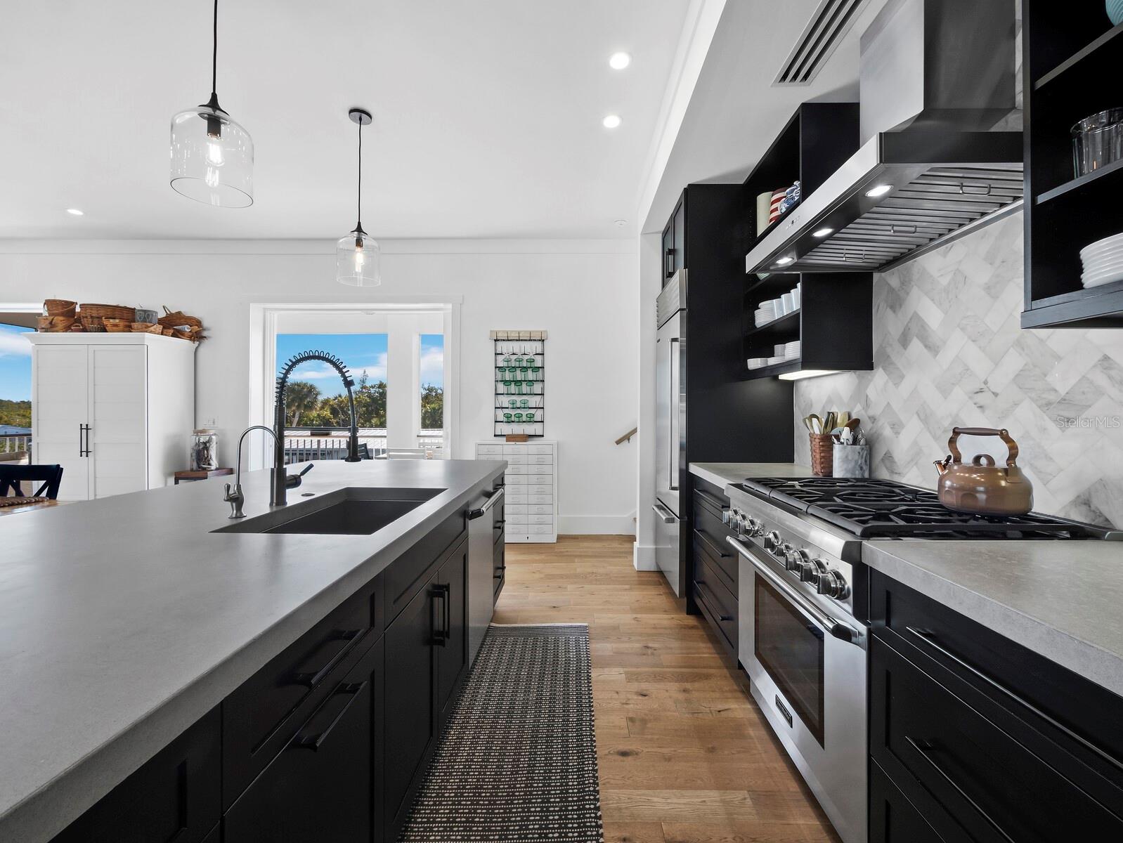 758 SAINT JUDES DR N