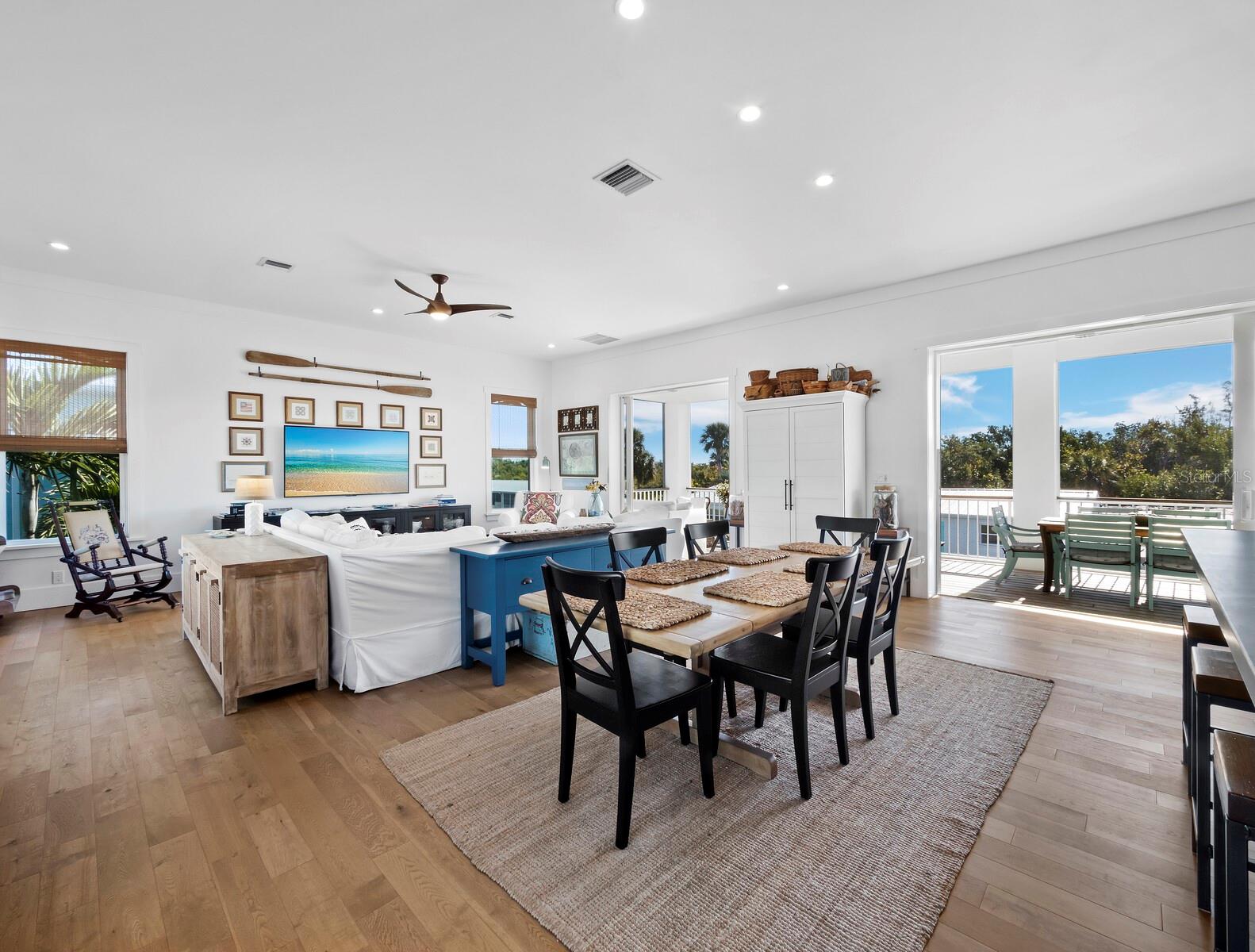 758 SAINT JUDES DR N