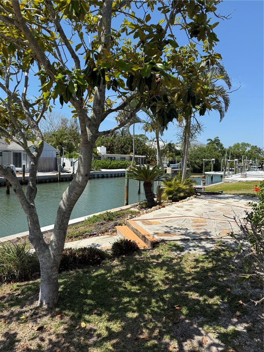 541 DE NARVAEZ DR