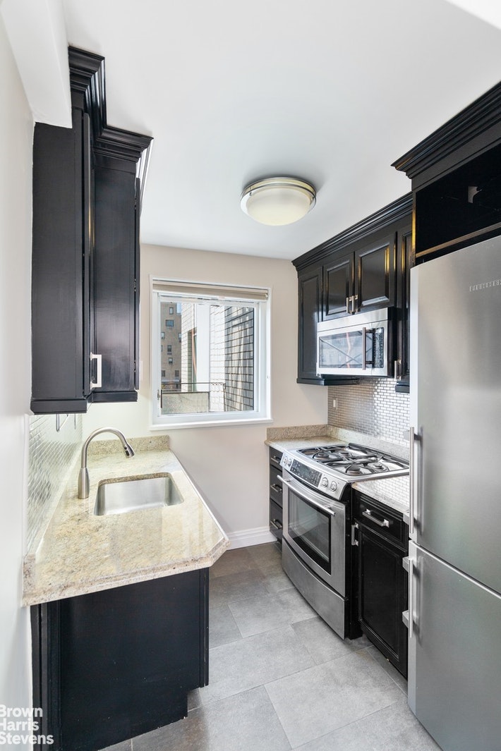 20 E 68TH Street 15D