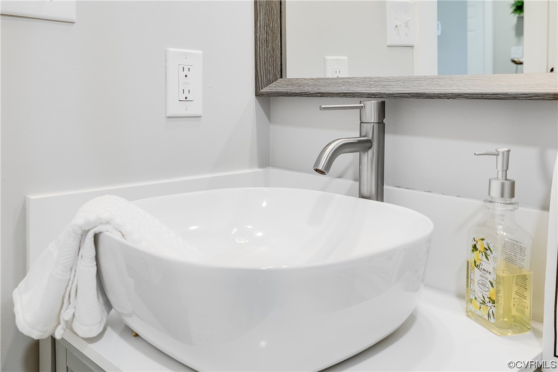 13831 Village Ridge Dr